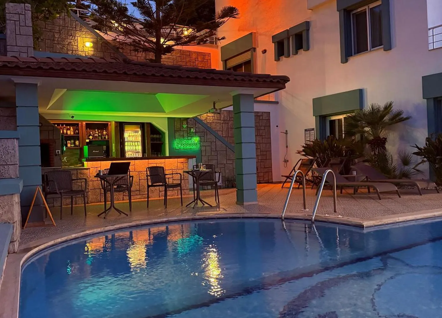 Miromara Hotel Pool Bar Karaburun  0*, Karaburun (Izmir) Turcia