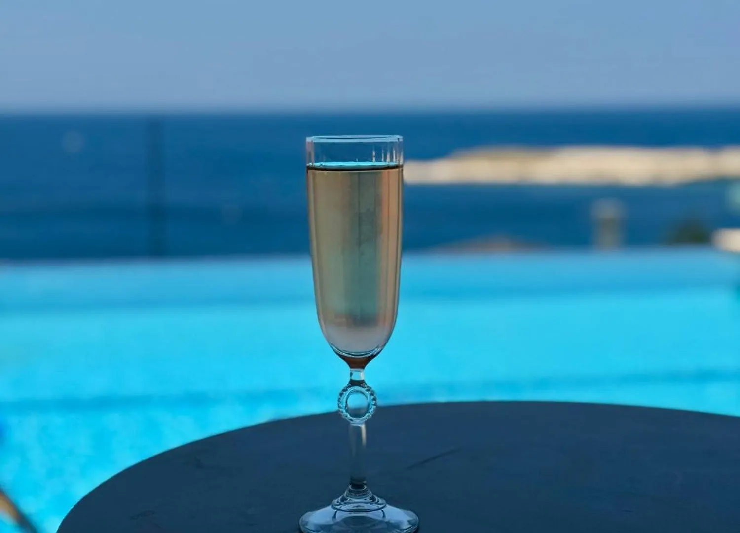 Miromara Hotel Pool Bar Karaburun