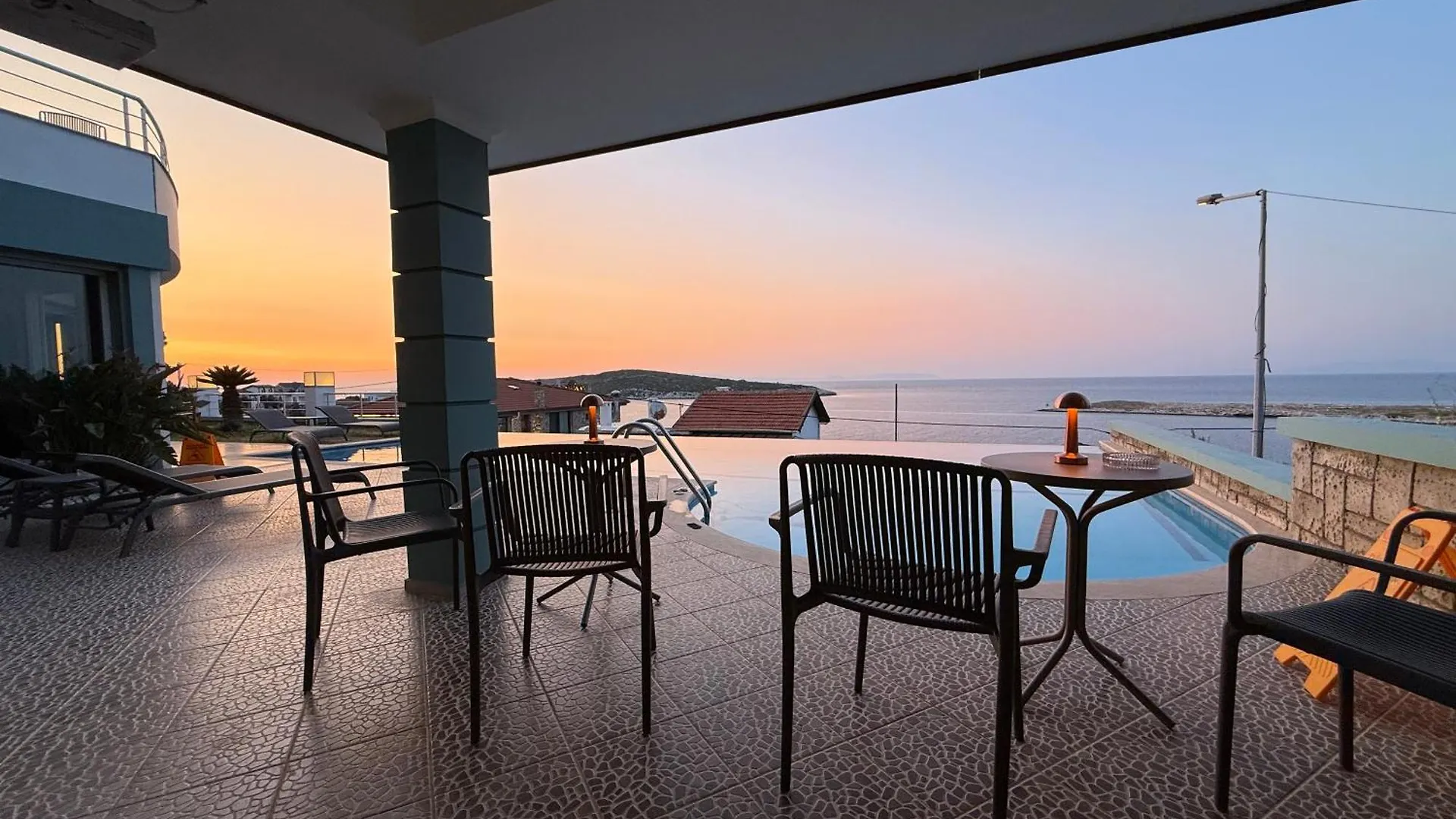 Miromara Hotel Pool Bar Karaburun  0*, Karaburun (Izmir)