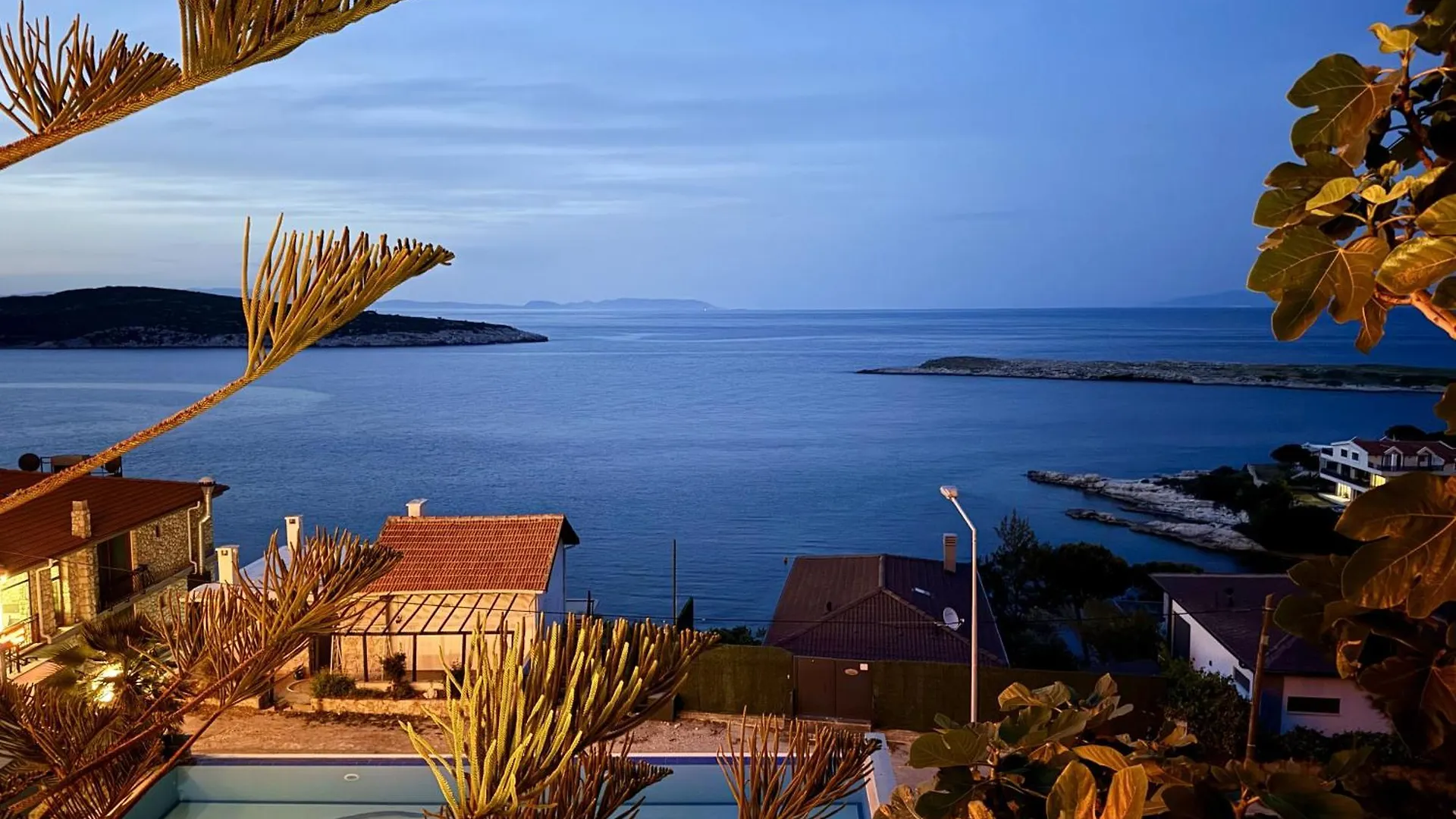 Miromara Hotel Pool Bar Karaburun  Turcia