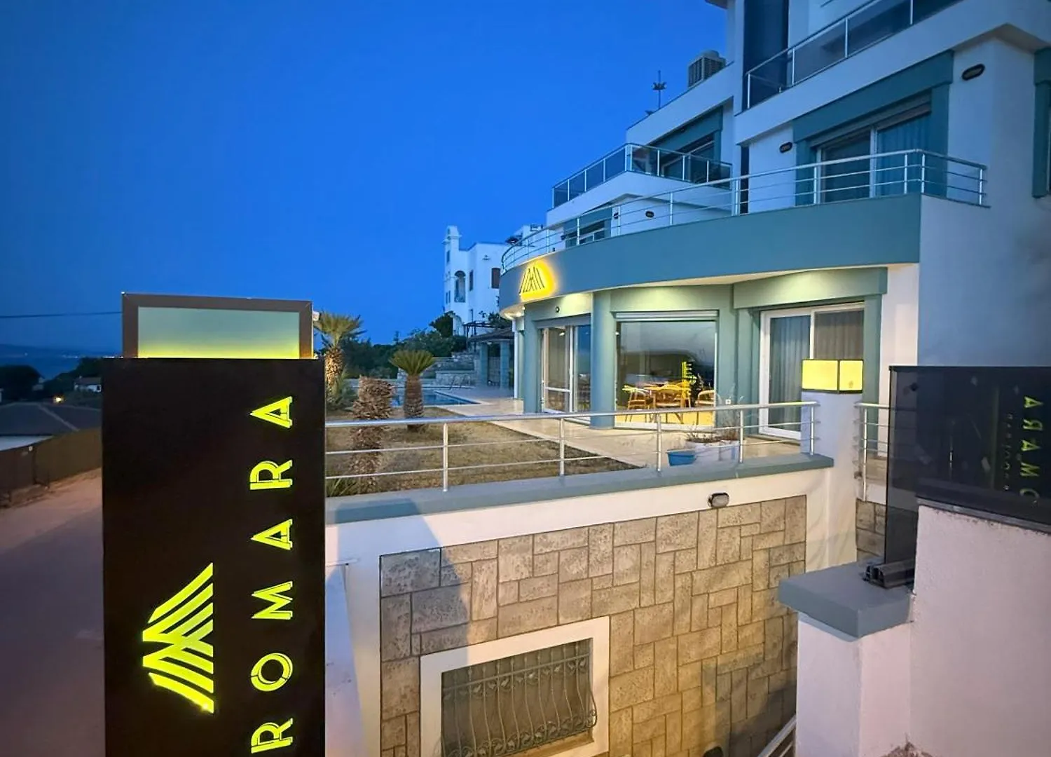 Miromara Hotel Pool Bar Karaburun  Turcia