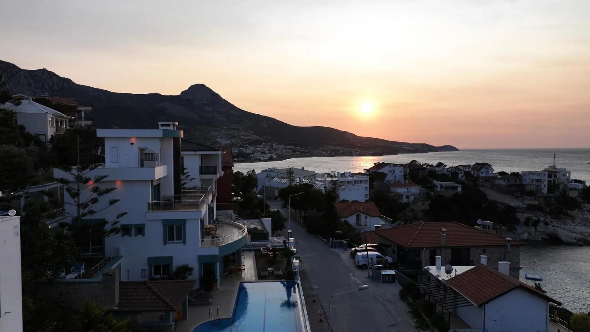 Miromara Hotel Pool Bar Karaburun  0*, Karaburun (Izmir)
