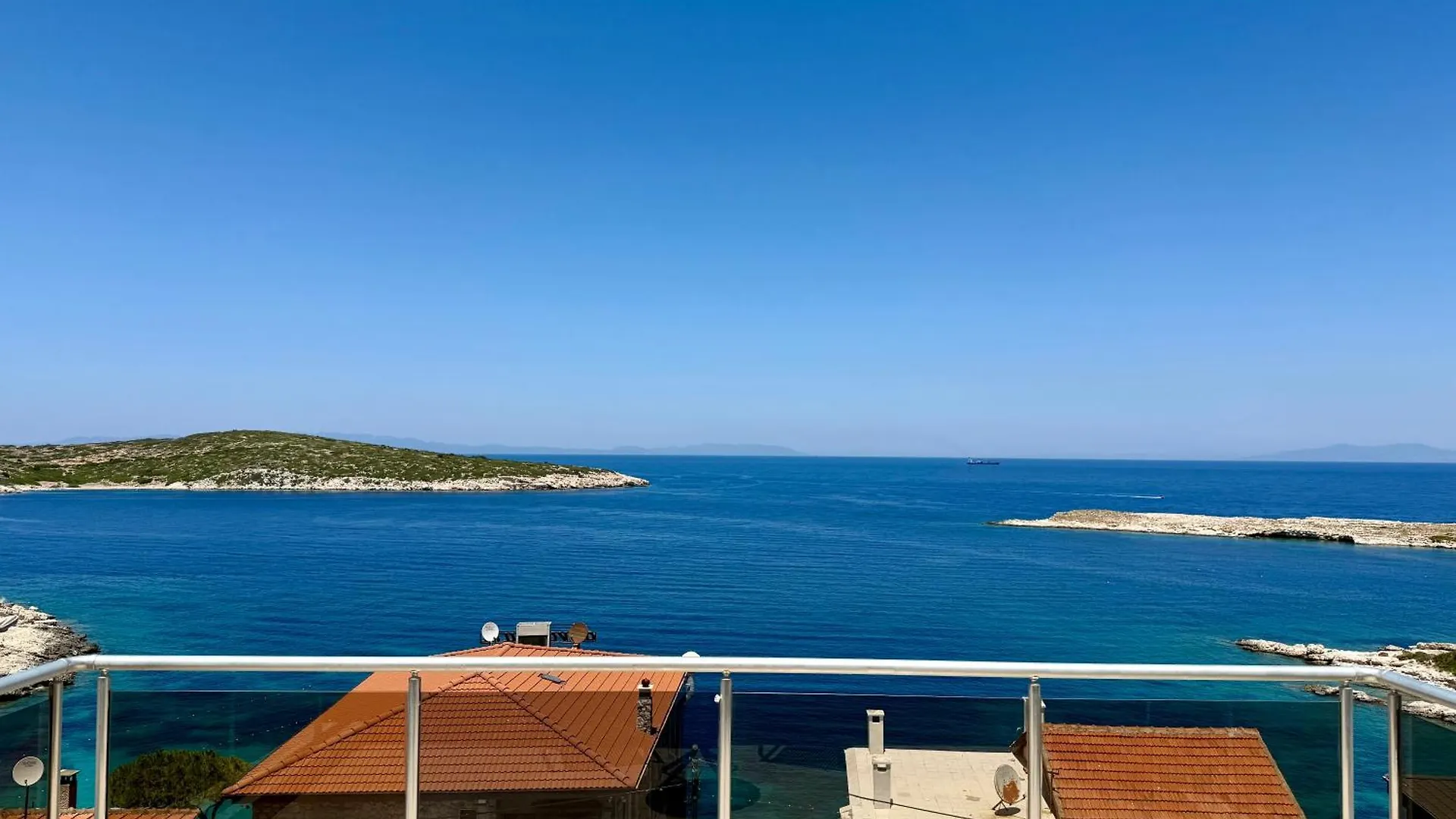 Miromara Hotel Pool Bar Karaburun