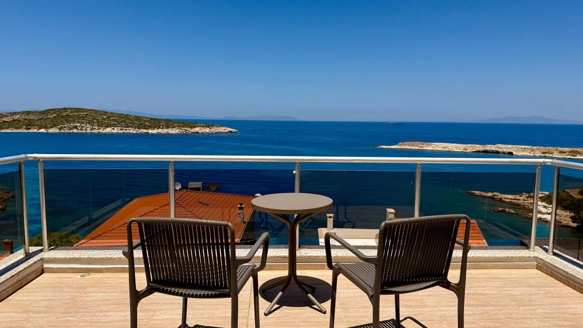Miromara Hotel Pool Bar Karaburun